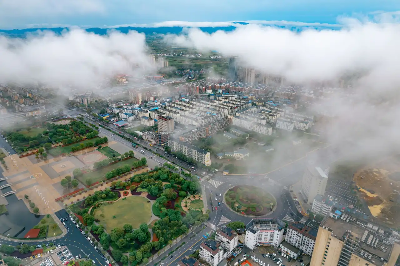 2024年深圳美容市场趋势：科技美容与皮肤管理方案解析